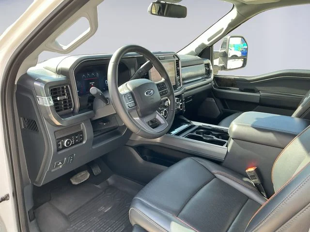 Certified Used 2025 Oxford White Ford Lariat image 9