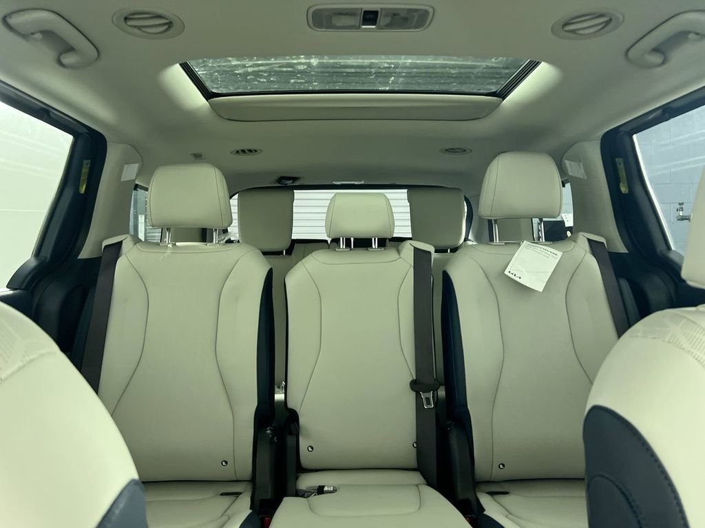 New 2026 Ivory Silver Kia EX image 34