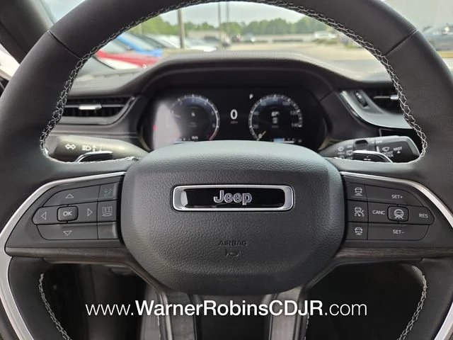 New 2026 Baltic Gray Metallic Clear-Coat Exterior Paint Jeep Limited image 21