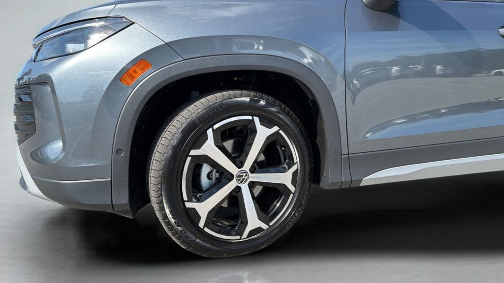 New 2026 Platinum Gray Metallic Volkswagen 2.0T SE image 36