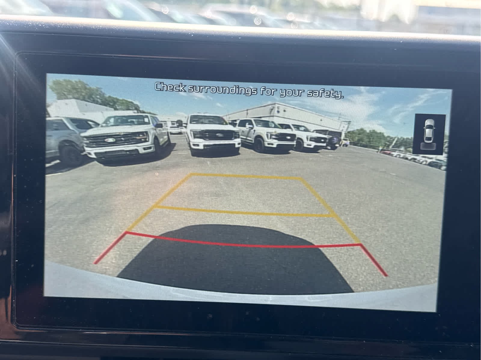 Used 2022 Snow White Pearl Kia EX image 19