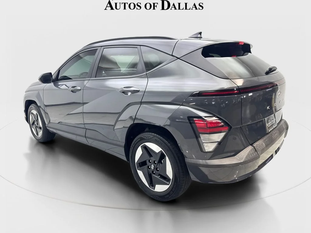 Used 2024 Gray Hyundai SEL image 9