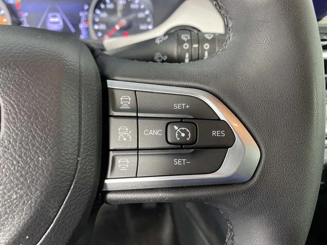 Used 2024 White Jeep Limited image 16