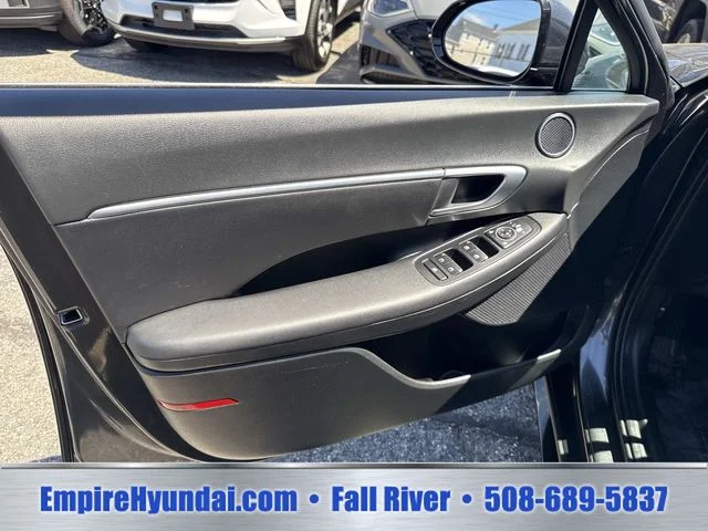 Used 2024 Gray Hyundai SEL image 16