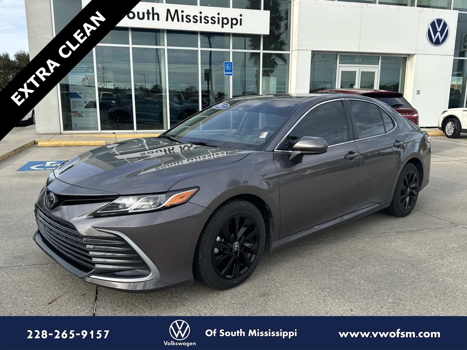 2022 Toyota Camry LE