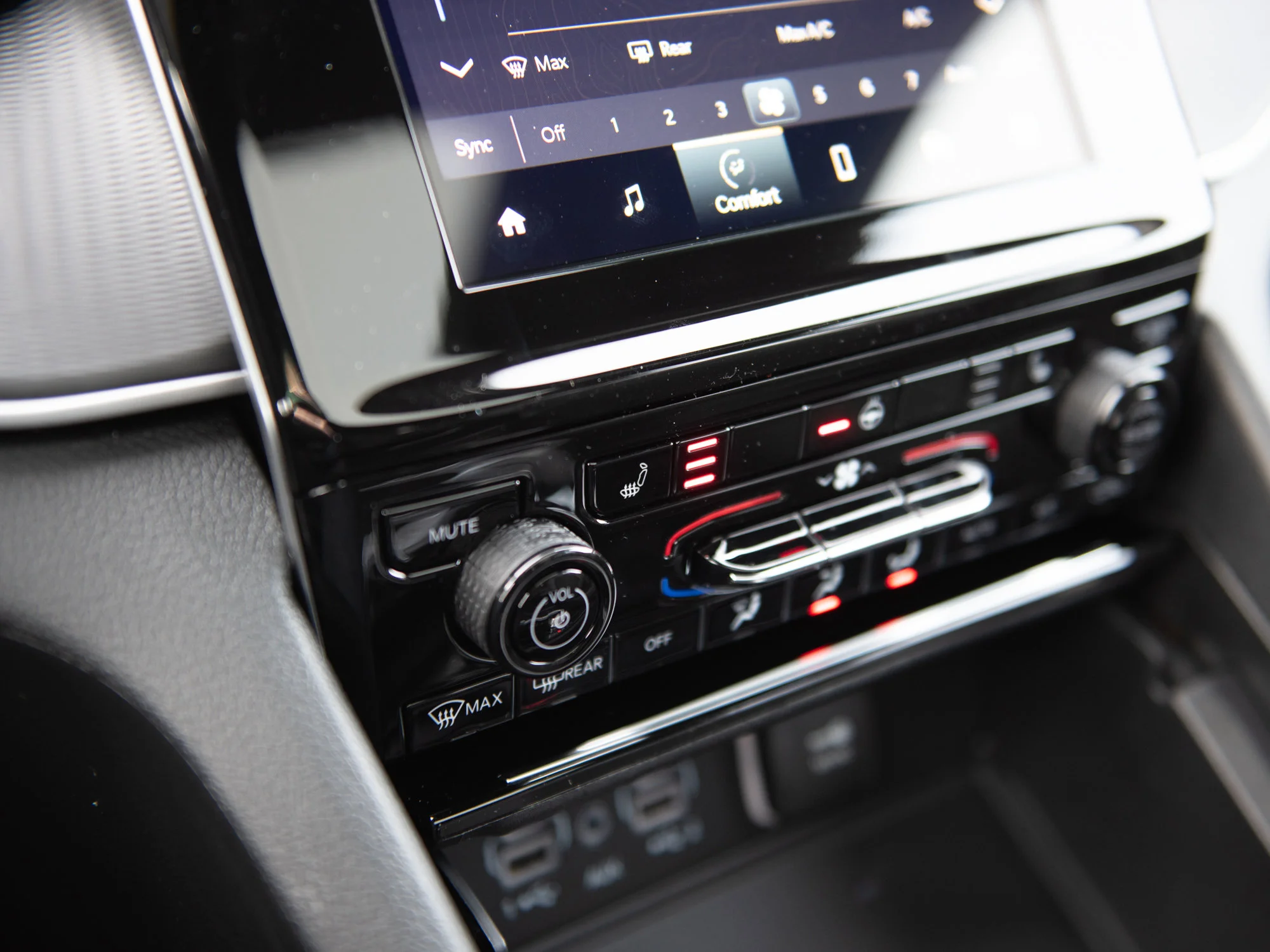 New 2025 Grey Jeep Altitude* image 15
