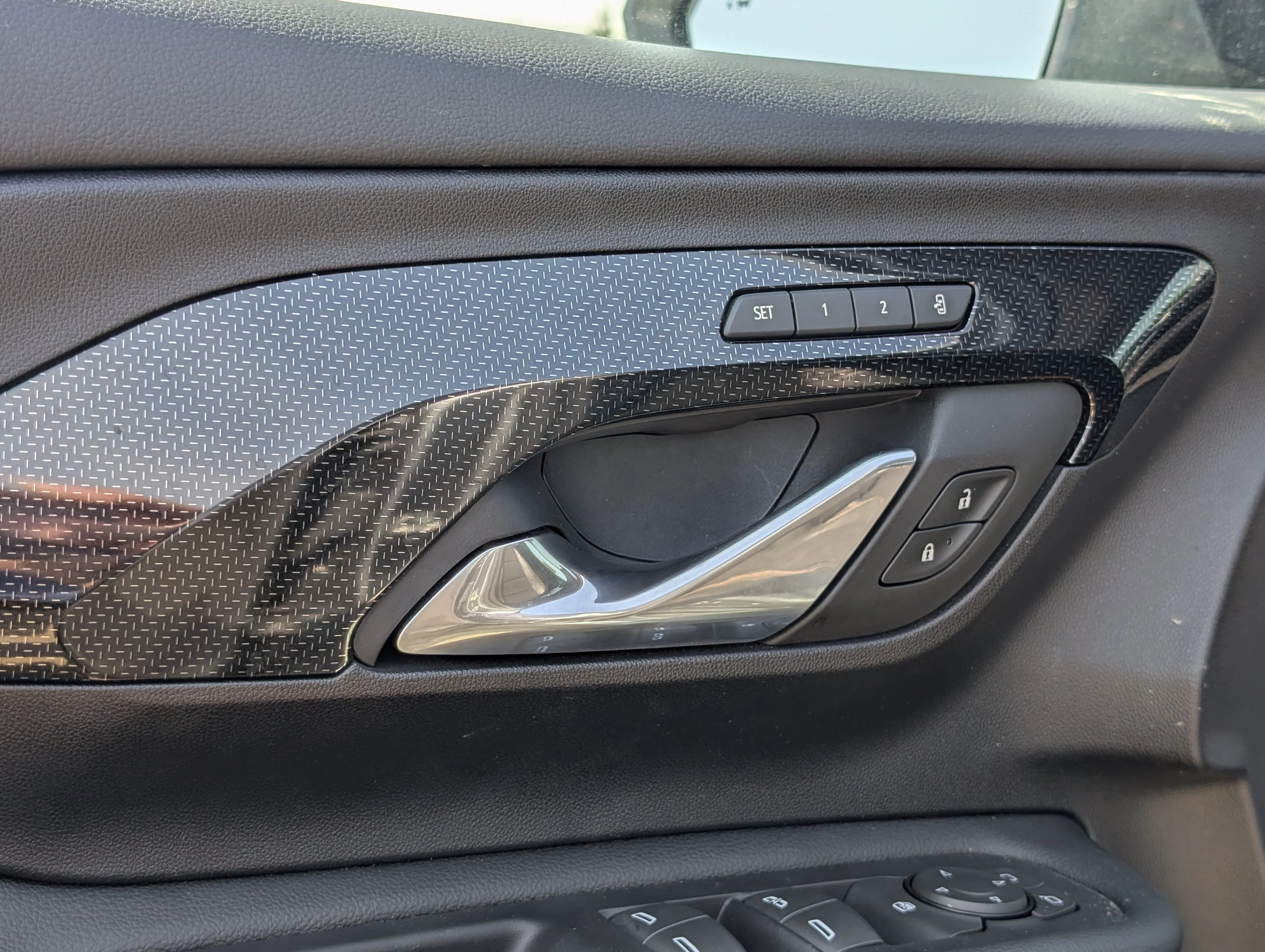 Used 2024 Summit White GMC AT4 image 19