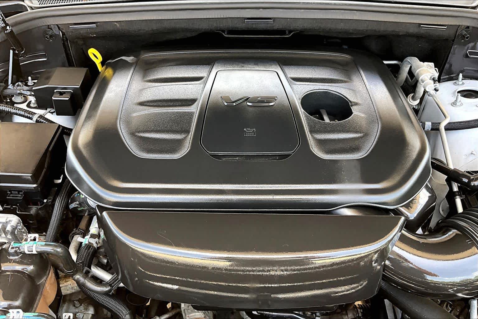 Used 2020 Bright White Clearcoat Jeep Overland image 32