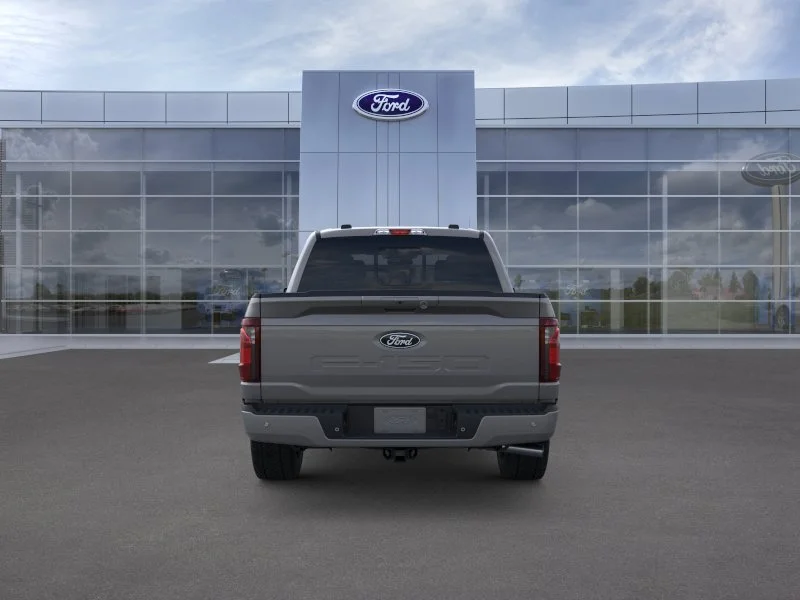 New 2026 Carbonized Gray Metallic Ford XLT image 6