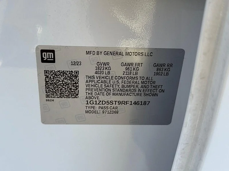 Used 2024 WHITE Chevrolet 4dr Sdn 1LT image 26