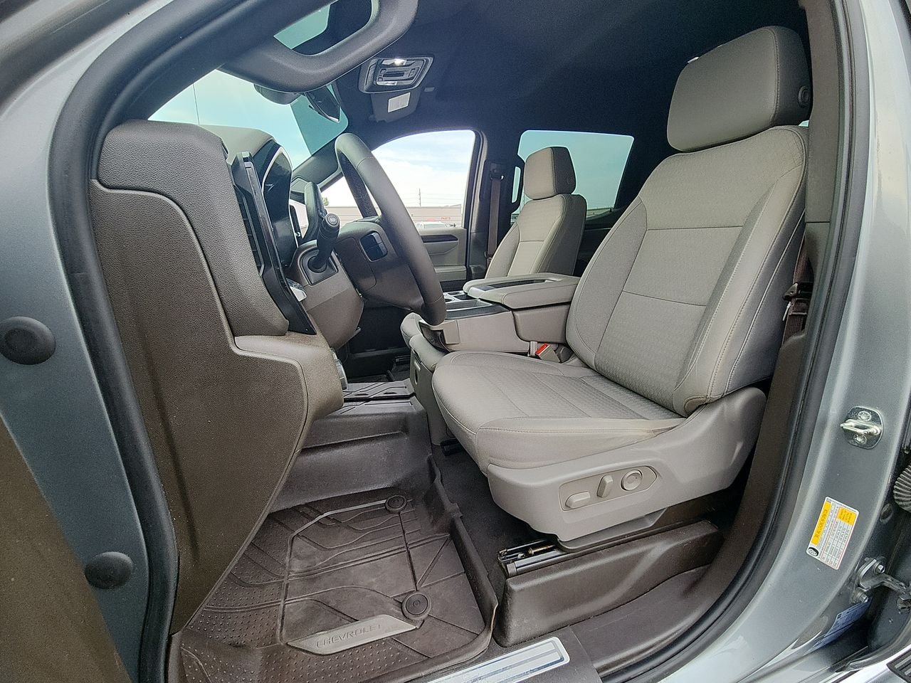 Used 2023 Gray Chevrolet LT image 11