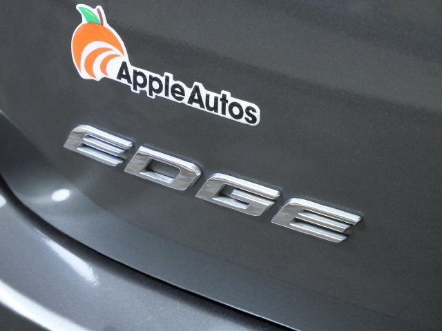Used 2016 Gray Ford SEL image 8