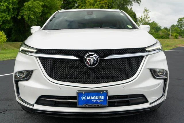 Used 2024 White Buick Essence image 3