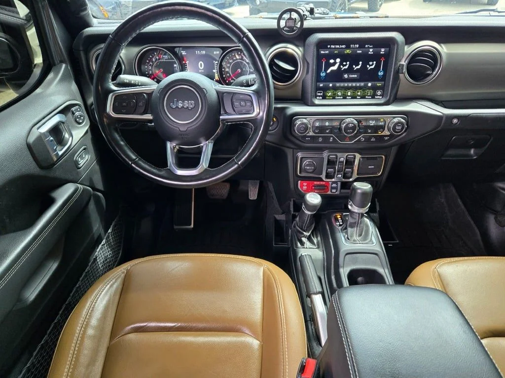 Used 2021 Gray Jeep Rubicon image 18