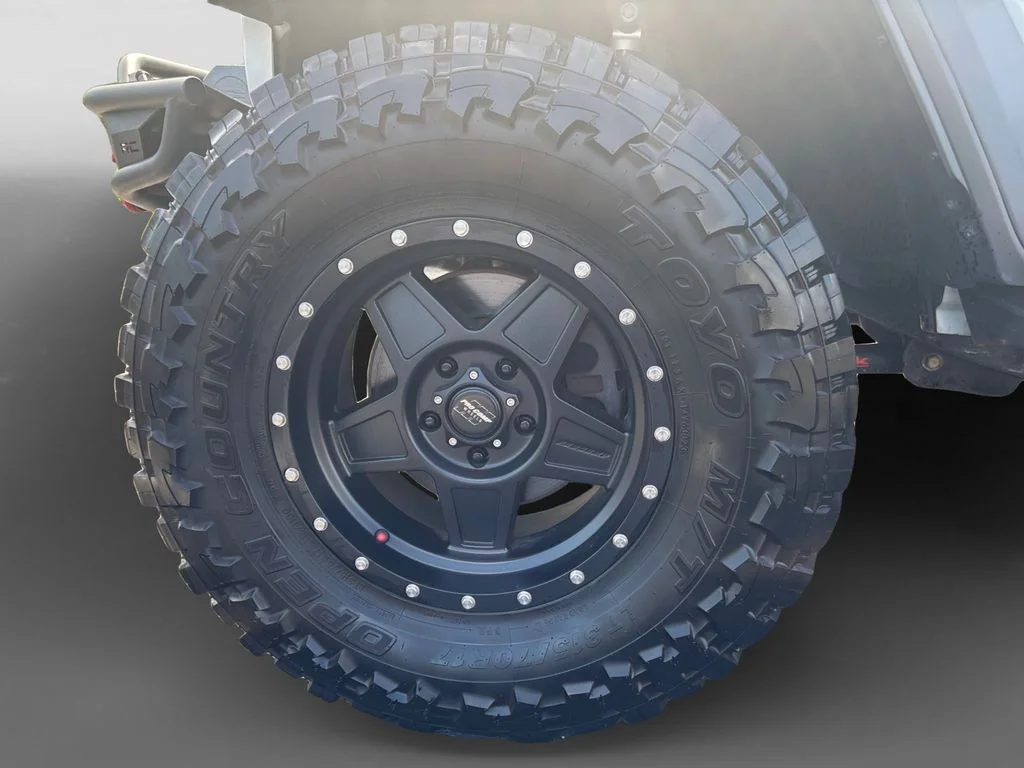Used 2021 White Jeep Rubicon image 15