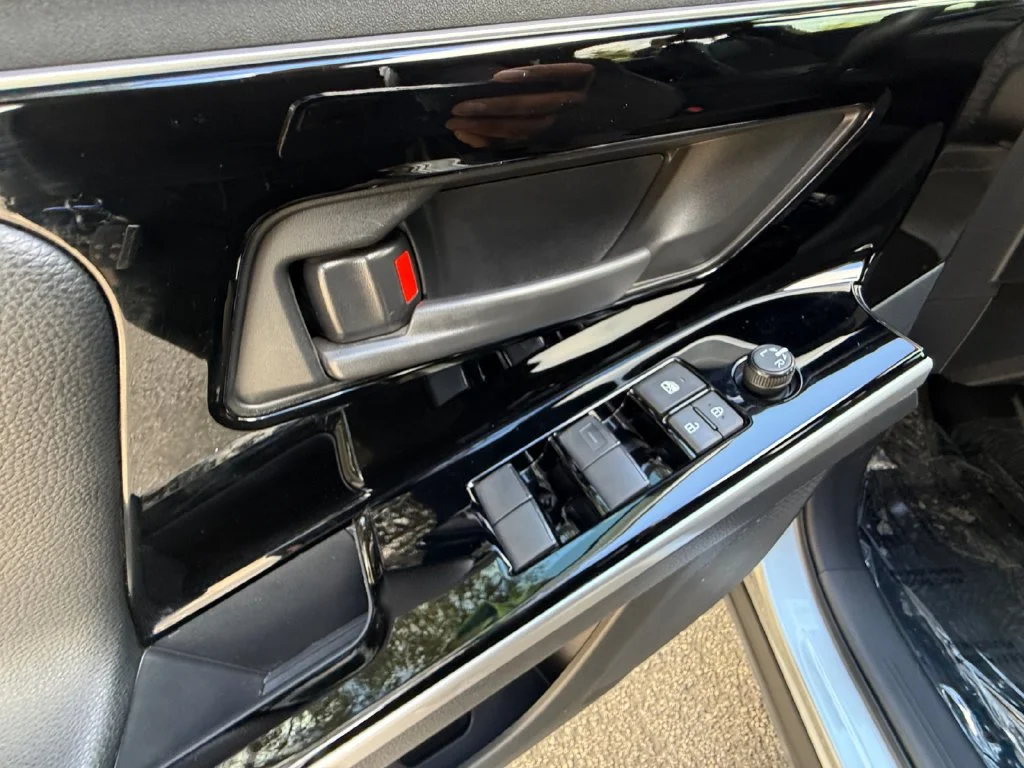 Used 2023 Silver Toyota XLE image 11