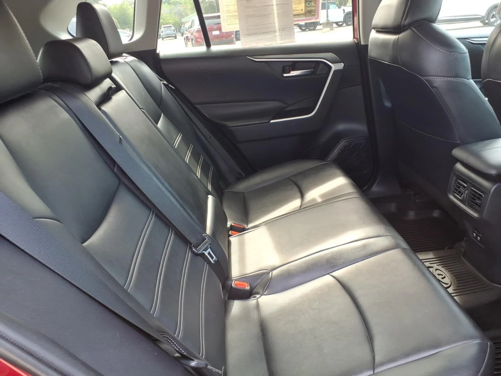 Used 2019 Ruby Flare Pearl Toyota XLE Premium image 19