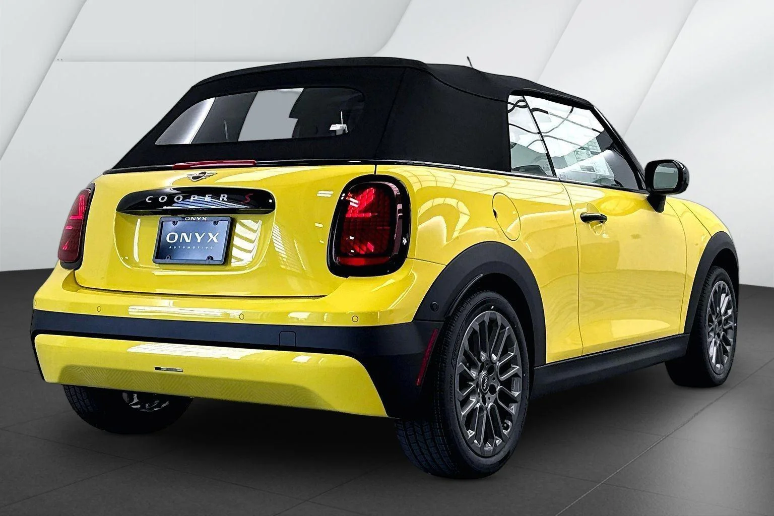 New 2026 Sunny Side Yellow MINI Iconic image 5