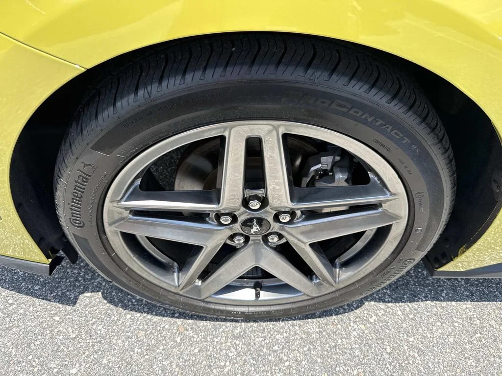 Used 2025 Yellow Ford EcoBoost image 11