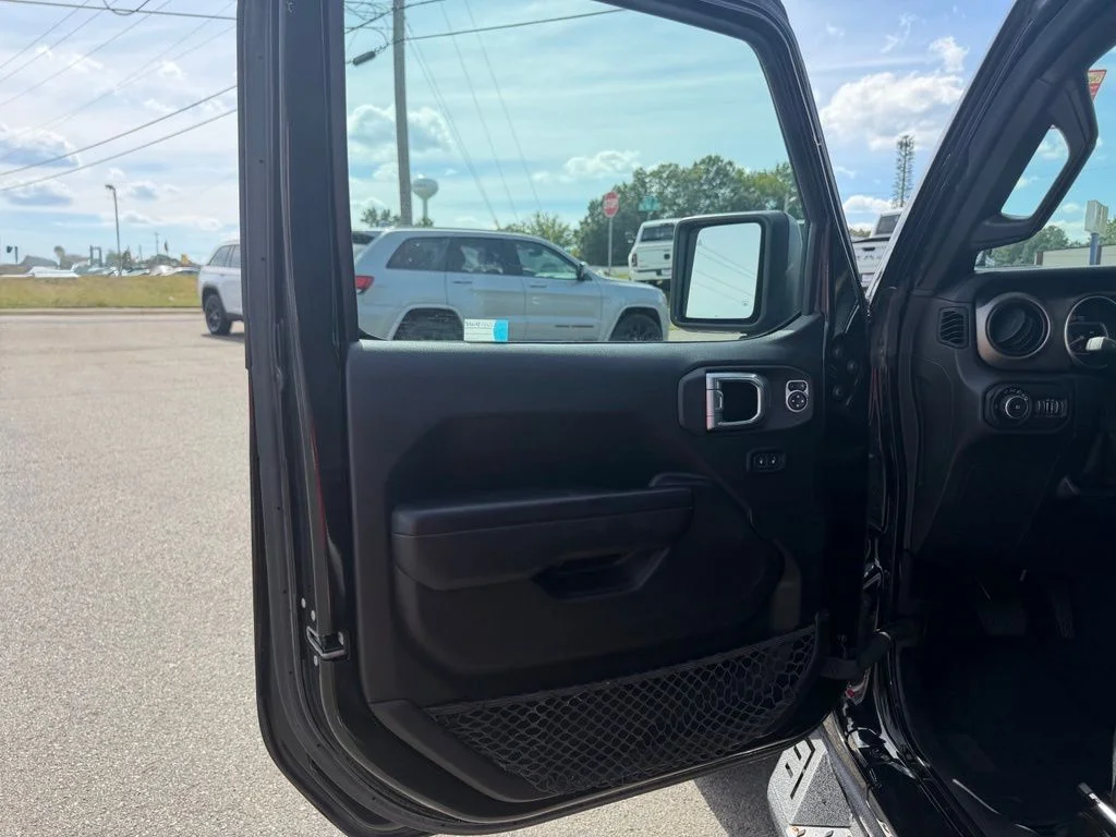 Used 2021 Black Jeep Unlimited Sport S image 14
