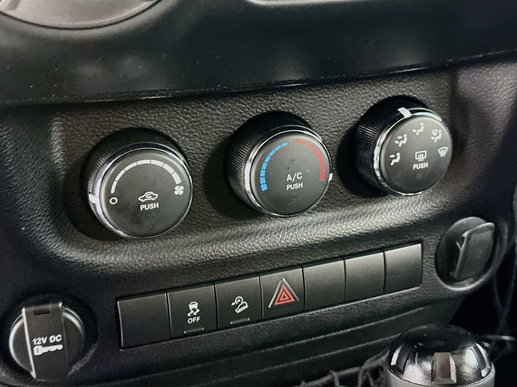 Used 2015 White Jeep Unlimited Sport image 14
