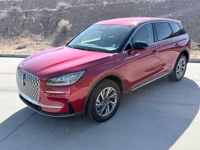 2025 Lincoln Corsair Premiere AWD's photo