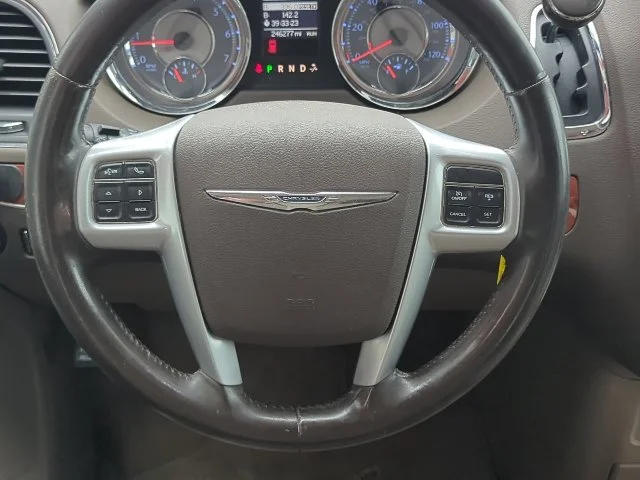 Used 2013 Red Chrysler Touring image 8