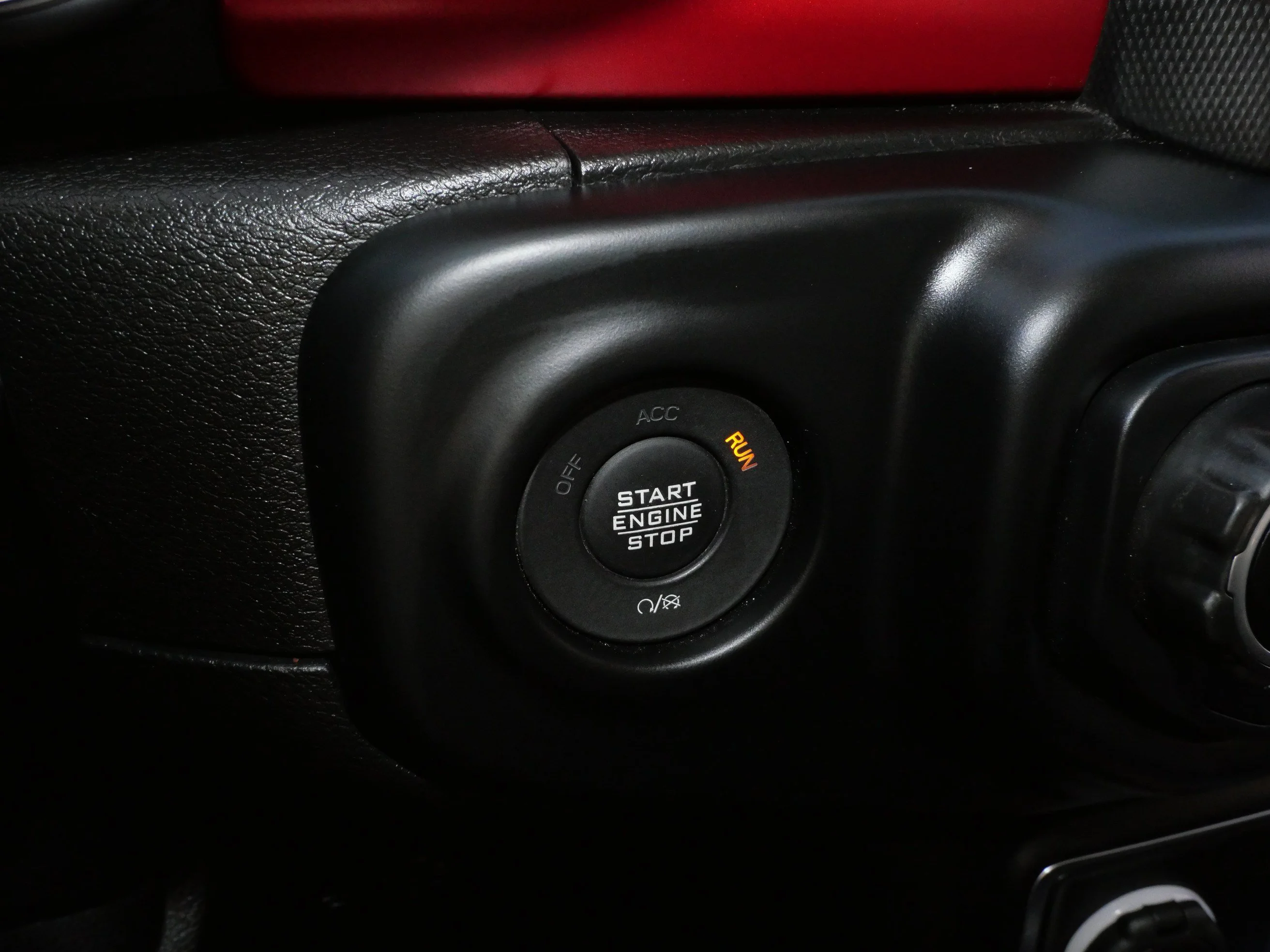 Used 2022 Sting-Gray Clearcoat Jeep Unlimited Rubicon image 28