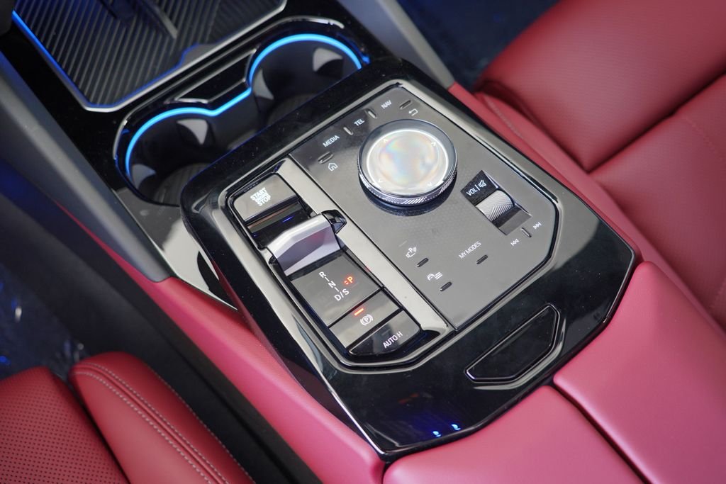 New 2027 Black Sapphire Metallic BMW 530i image 18