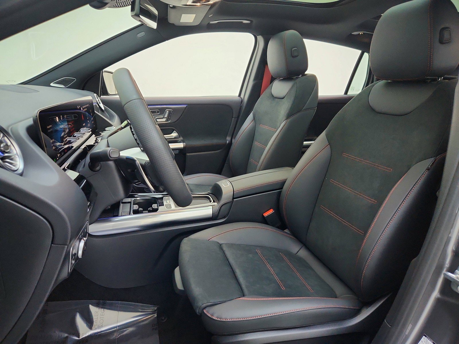 New 2026 Mountain Grey Metallic Mercedes-Benz AMG® GLA 35 4MATIC SUV image 25