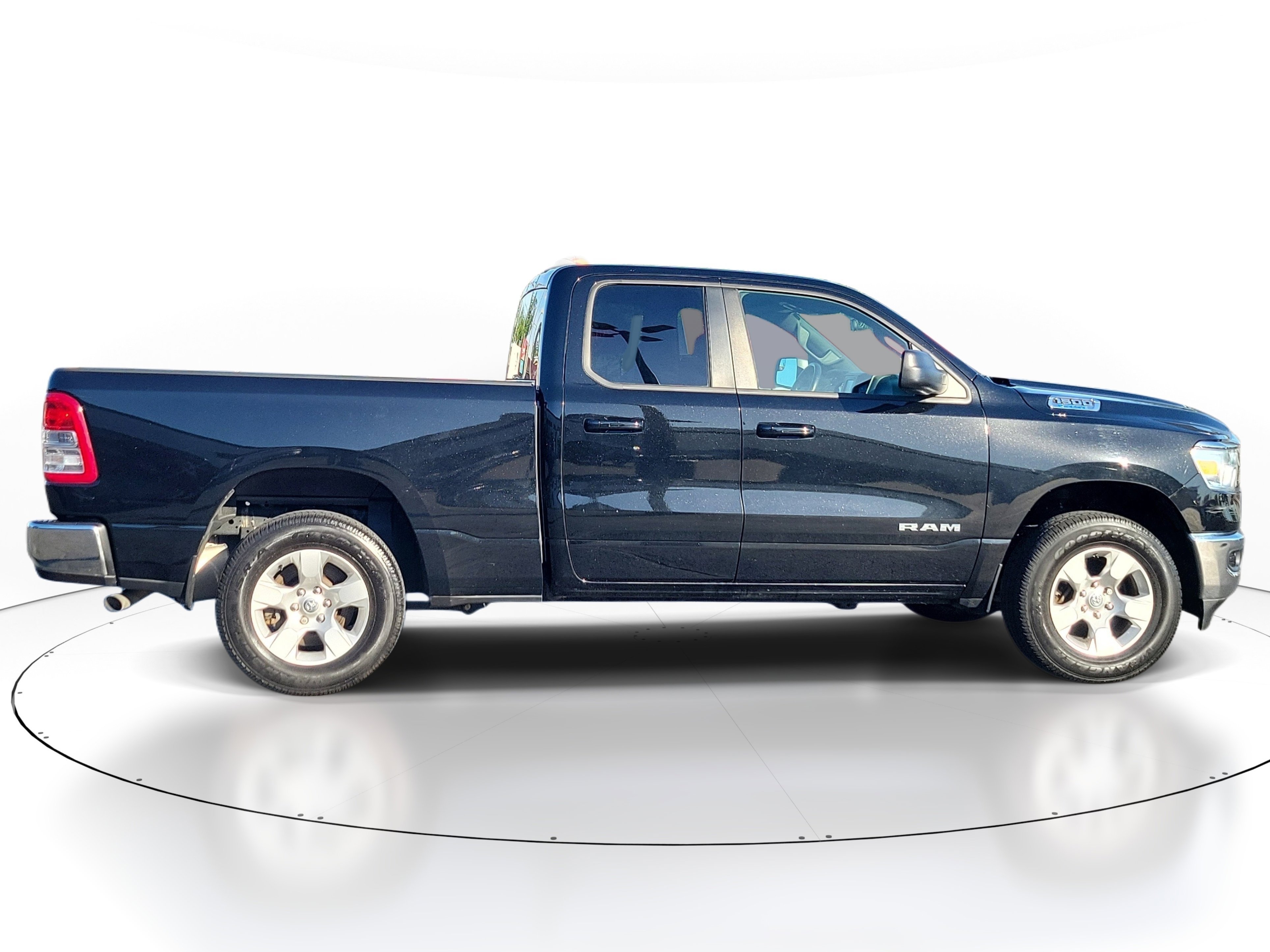 Used 2022 Diamond Black Crystal Pearlcoat Ram Big Horn image 5