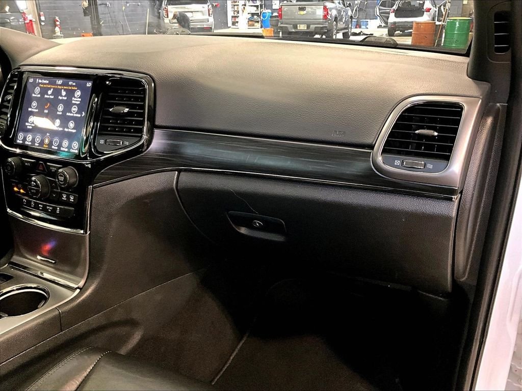 Used 2020 White Jeep Limited X image 13