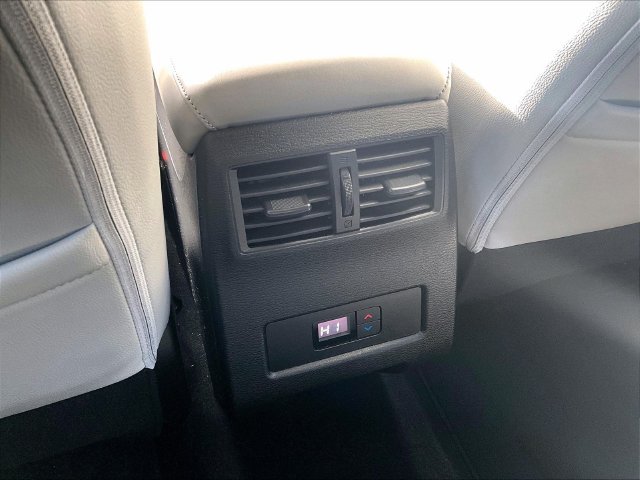 Used 2022 Gray Mitsubishi SEL image 29