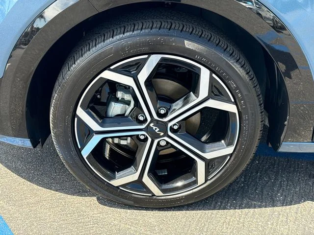 Used 2024 Mineral Blue Kia SX image 12