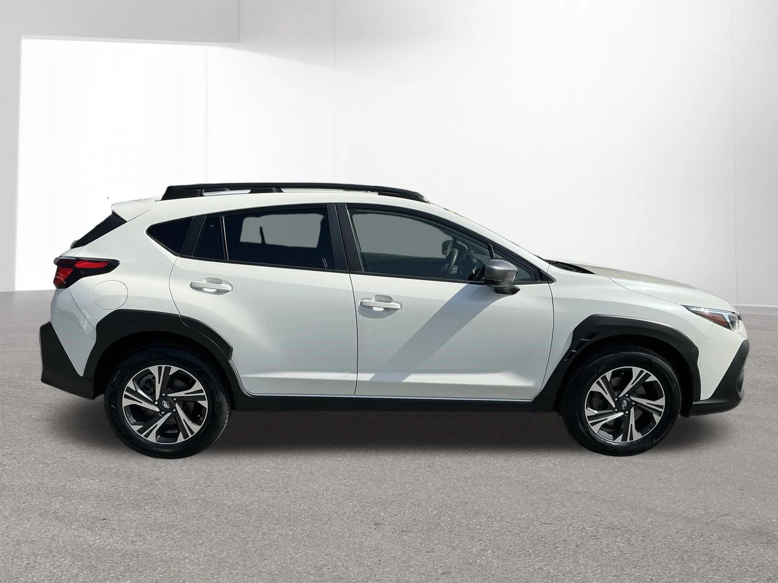 Used 2024 Crystal White Pearl Subaru Premium image 3
