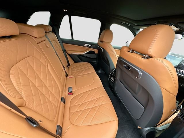 New 2026 Black BMW sDrive40i image 21