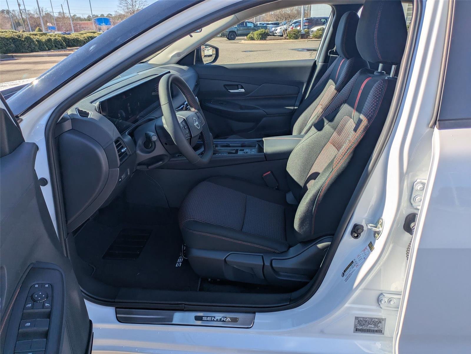 New 2026 Aspen White TriCoat / Super Black Two-tone Nissan SR image 14