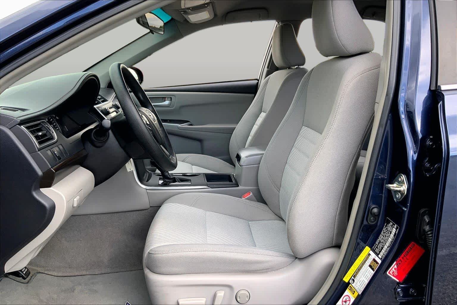 Used 2015 Parisian Night Pearl Toyota LE image 8