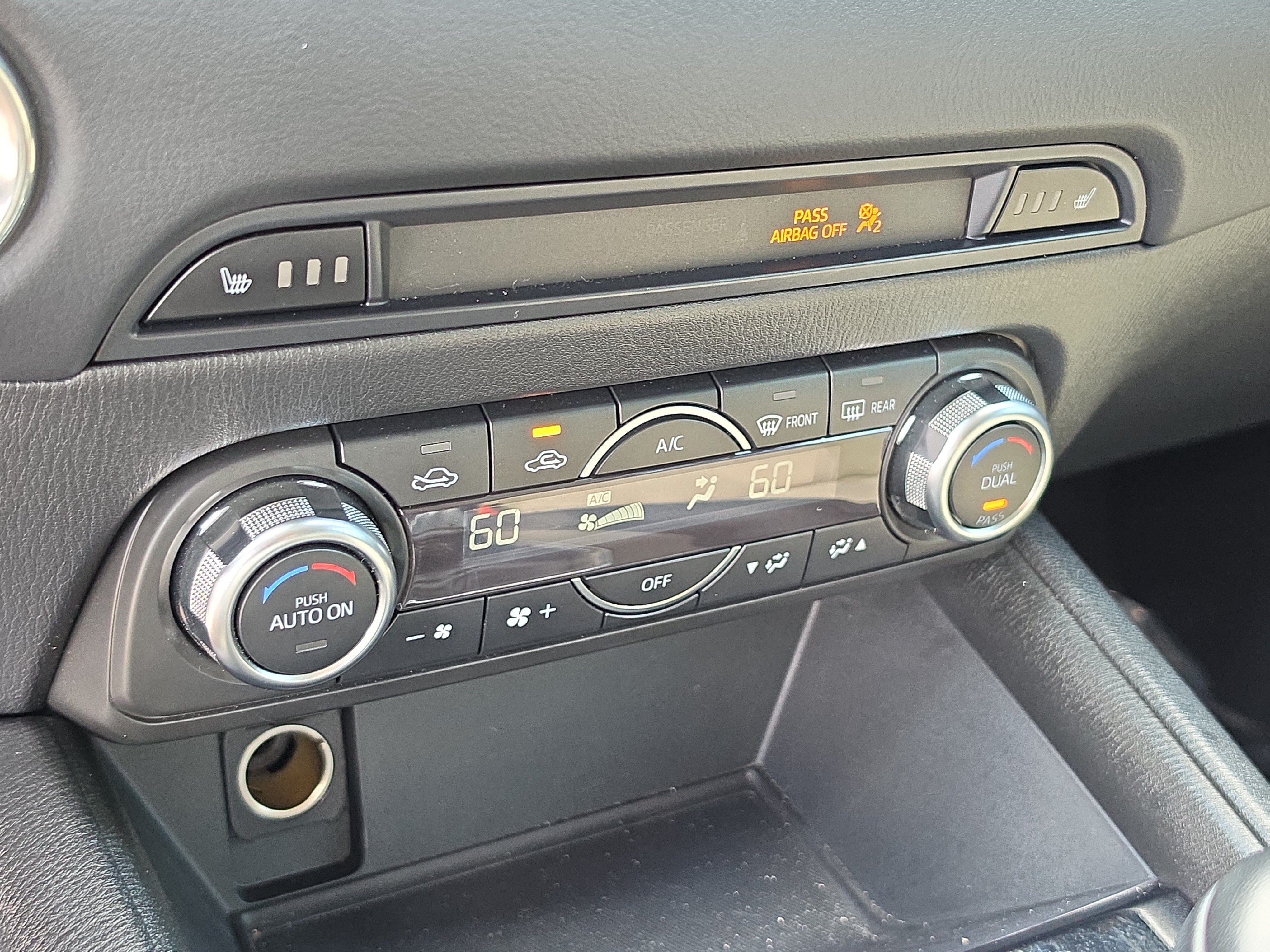 Used 2018 Snowflake White Pearl Mica Mazda Touring image 26