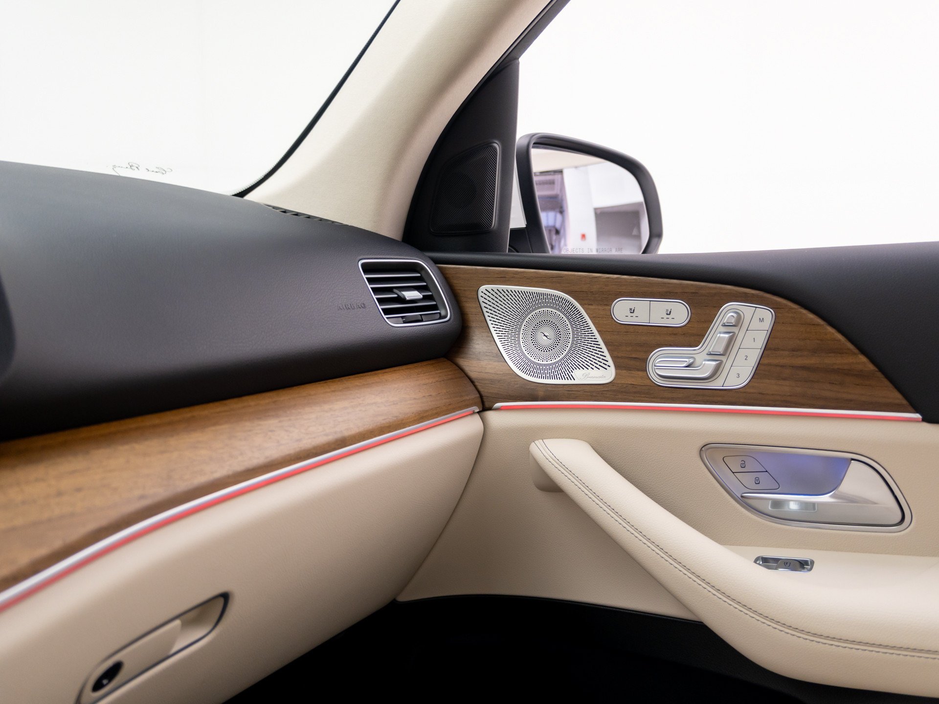 Used 2025  Mercedes-Benz GLE 350 image 30