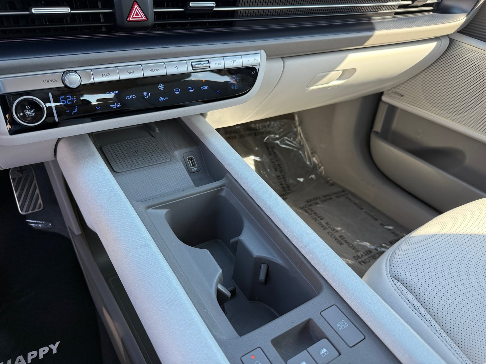 Used 2023 Onyx Black Hyundai Limited image 13