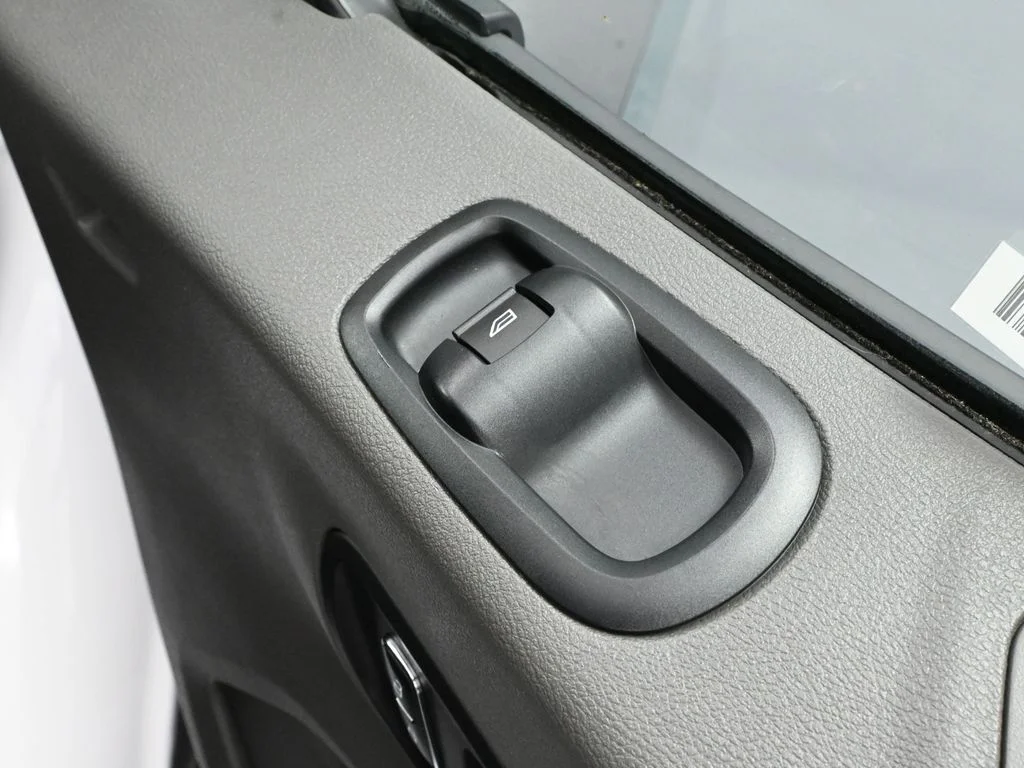 Used 2023 White Ford XLT image 40