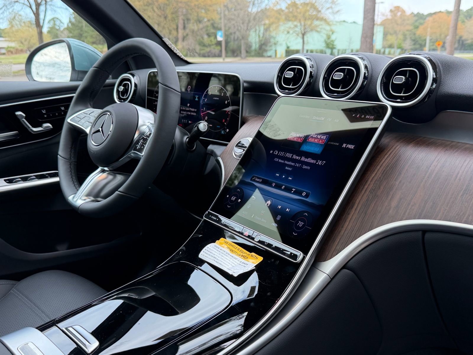 New 2026 Verde Silver Mercedes-Benz GLC 300 image 43