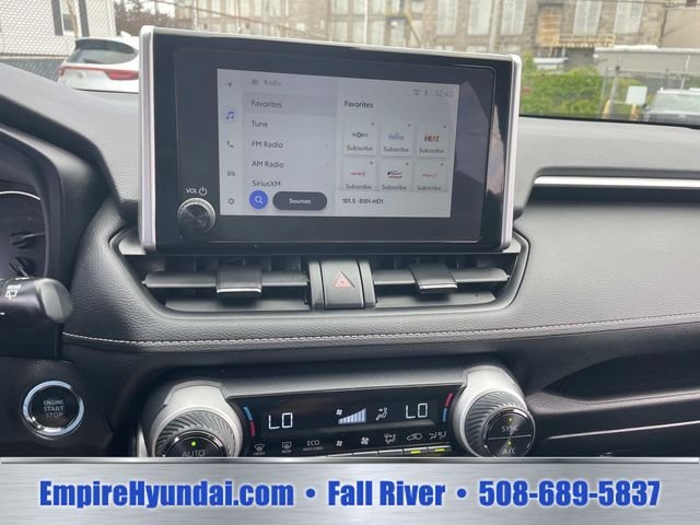 Used 2025 Silver Sky Metallic Toyota XLE image 22