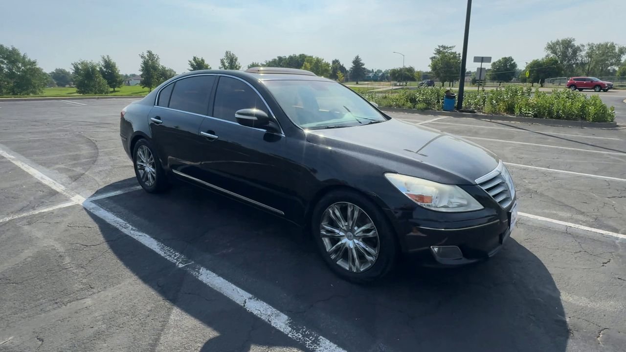 2010 Hyundai Genesis 4.6 photo 2