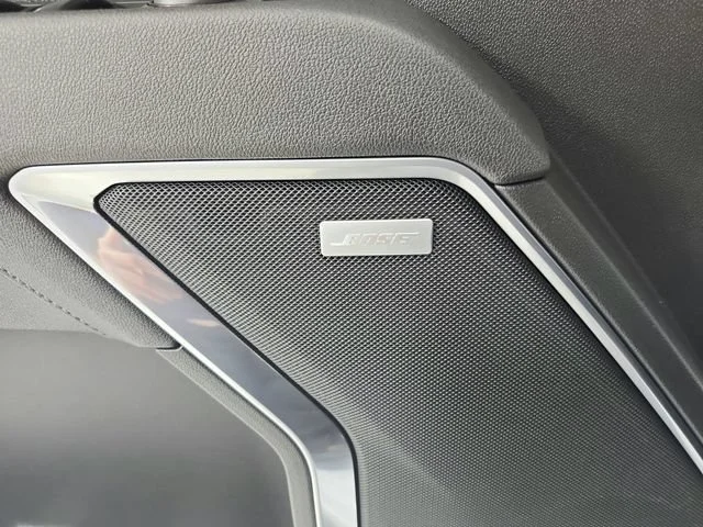 Used 2025 Summit White Chevrolet LTZ image 32