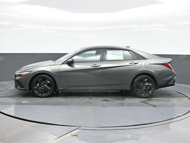 New 2026 Gray Hyundai SEL Sport Plus image 4