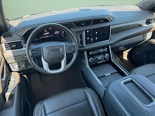 Used 2022 Beige GMC Denali image 11