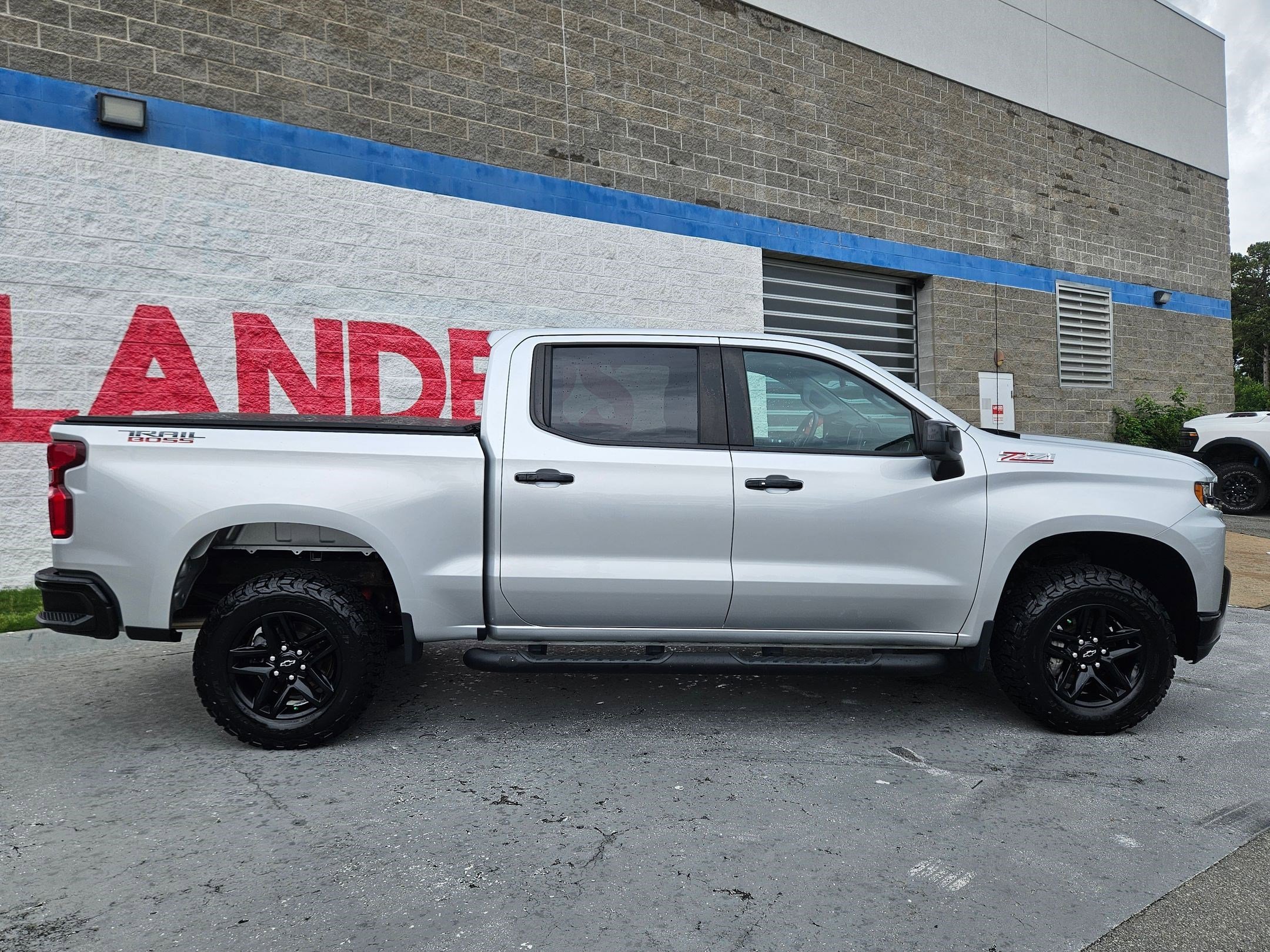 2021 Chevrolet Silverado 1500 LT Trail Boss - Photo 8