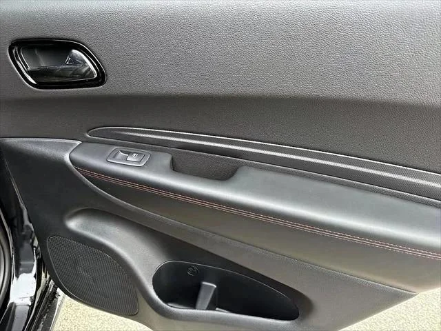 New 2026 Diamond Black Clear-Coat Exterior Paint Dodge GT PLUS image 13
